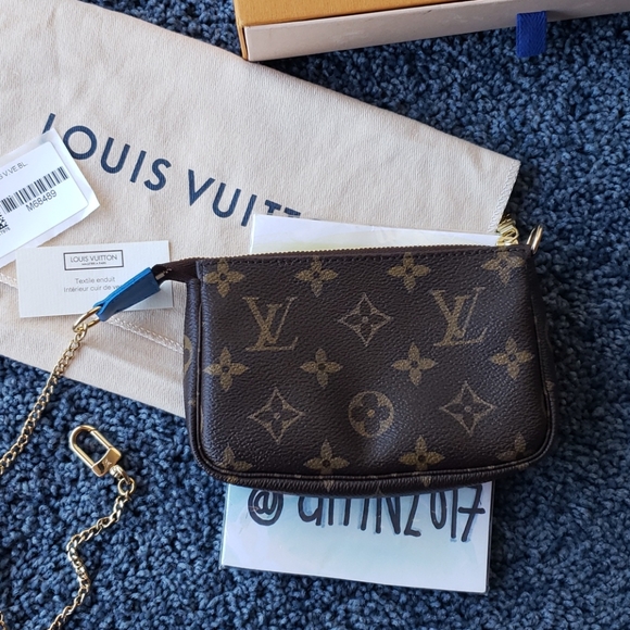 BRAND NEW Louis Vuitton Vivienne Mini Pochette - Picture 3 of 11